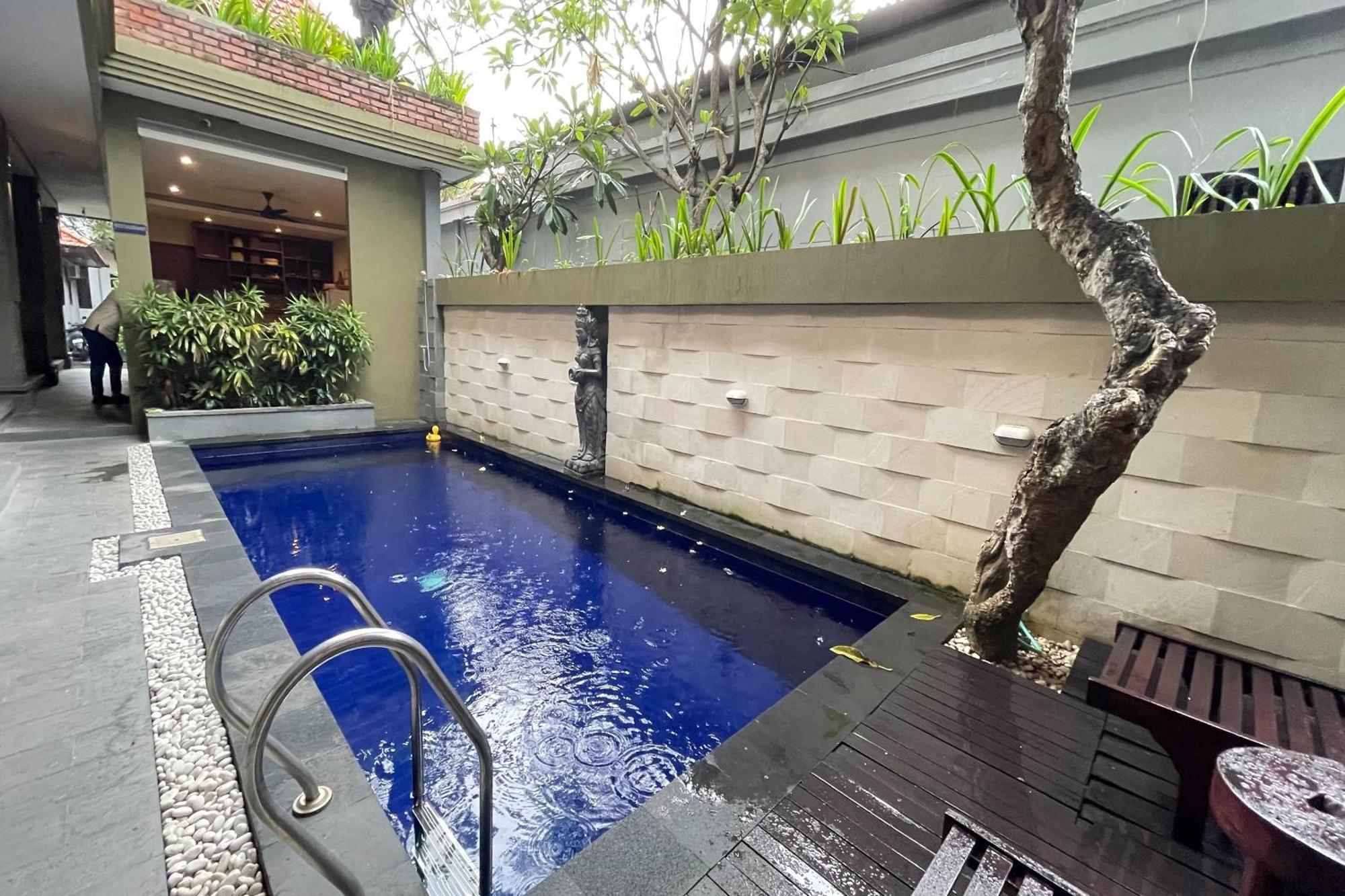 Singgah Hotel Seminyak Exterior photo